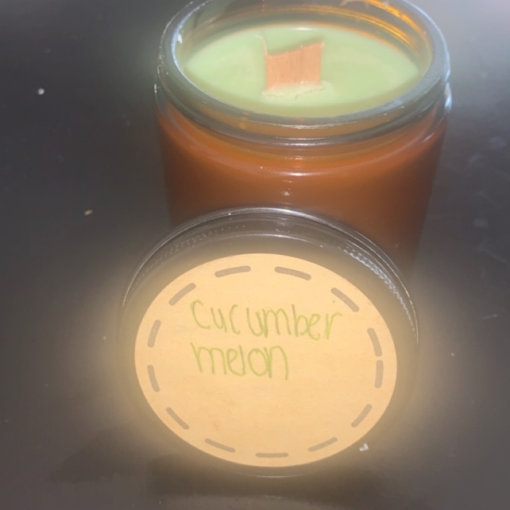 Cucumber melon scented candle